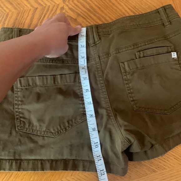 EUC army green shorts - Picture 6 of 6